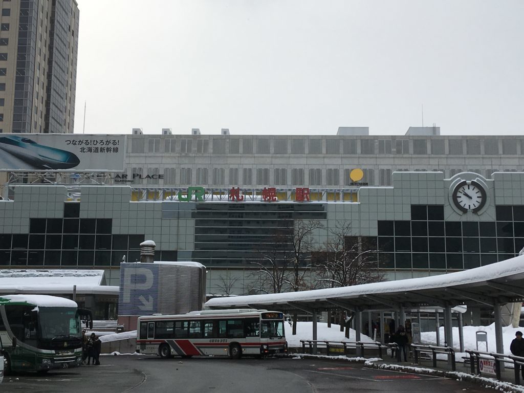 つどーむまでは地下鉄東豊線の栄町まで行ってバスに乗るか、大通公園もしくは札幌駅からバスで行くルートがあります。