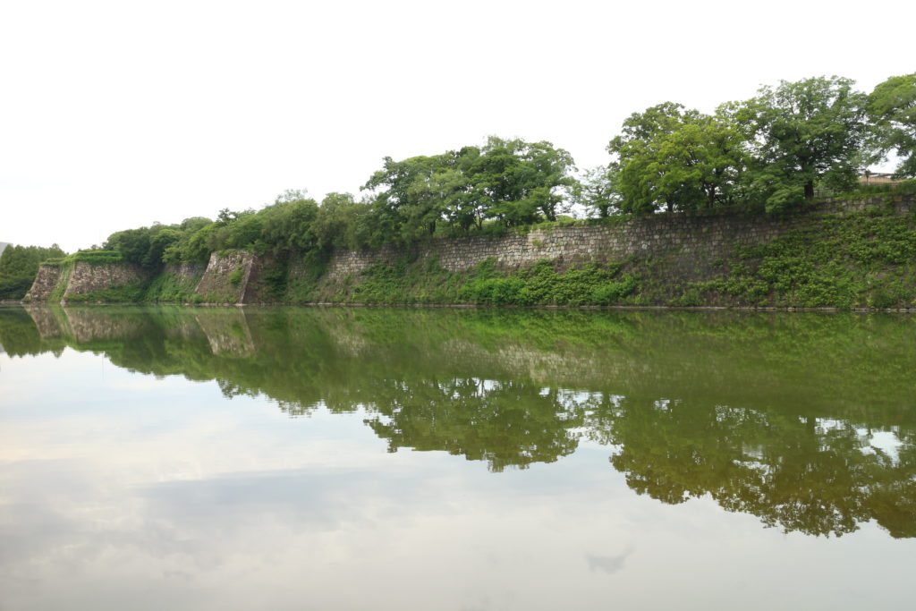 外堀の風景。天気が良ければもっときれいなんでしょうね。